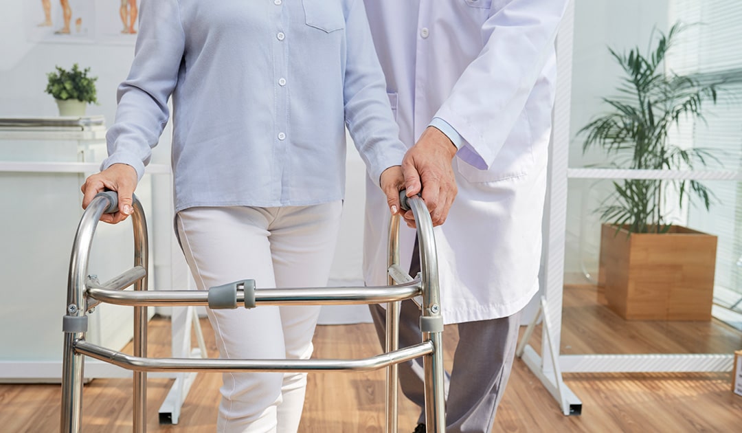 Dicas na hora de comprar os melhores andadores para idosos Dicas na hora de comprar os melhores andadores para idosos